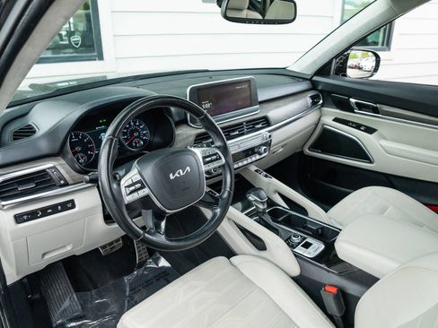 Used 2022 Kia Telluride SX w/ SX Prestige Package AWD/4WD image 16