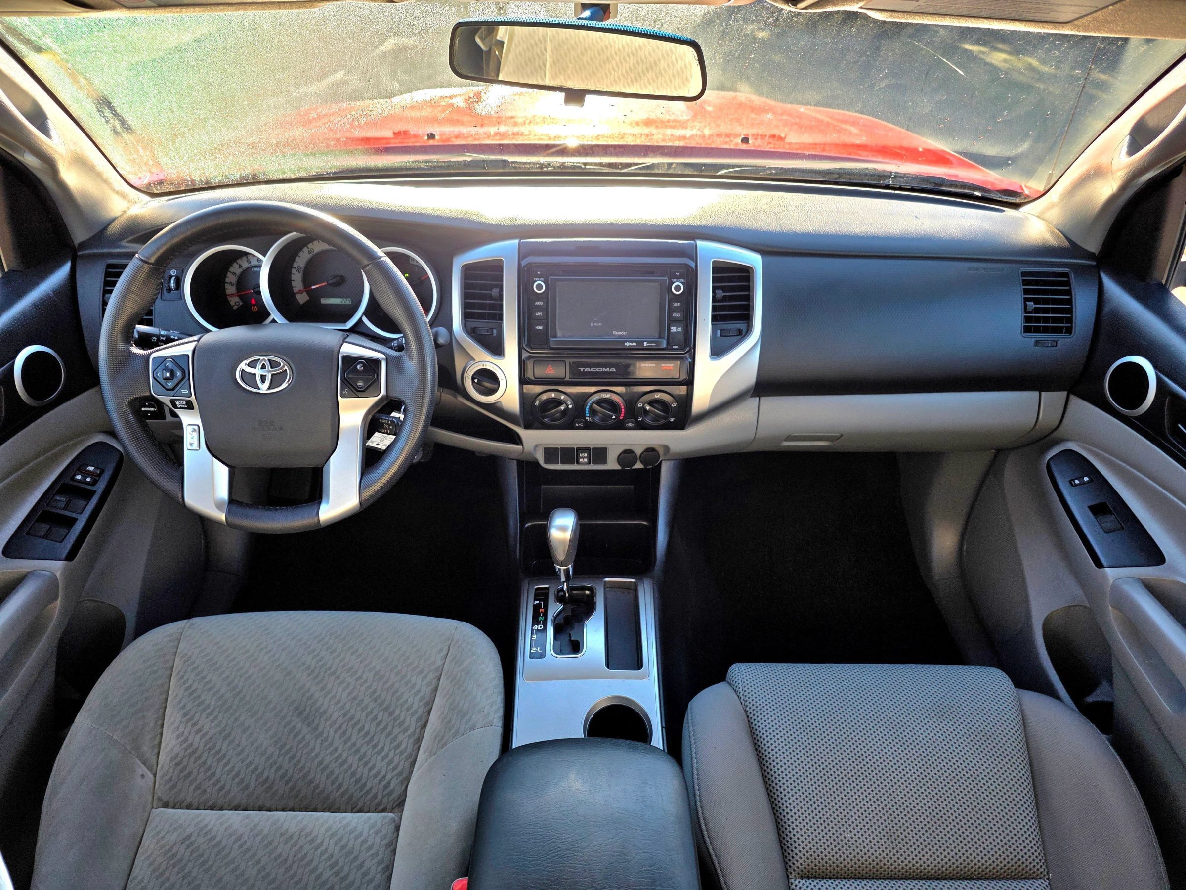 Used 2015 Toyota Tacoma 4x4 Double Cab w/ TRD Sport Package image 9