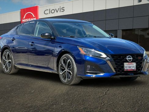Certified 2023 Nissan Altima 2.5 SR FWD image 10