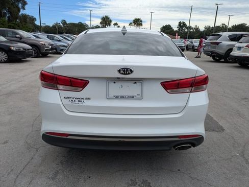 Used 2017 Kia Optima LX FWD image 5