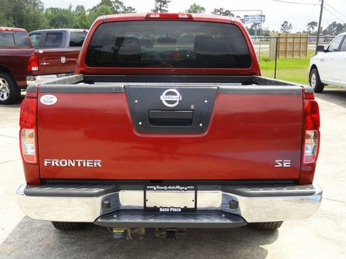 Used 2010 Nissan Frontier SE RWD image 4