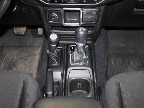 Certified 2023 Jeep Wrangler Sport AWD/4WD image 20