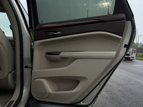 Used 2014 Cadillac SRX Luxury FWD image 22