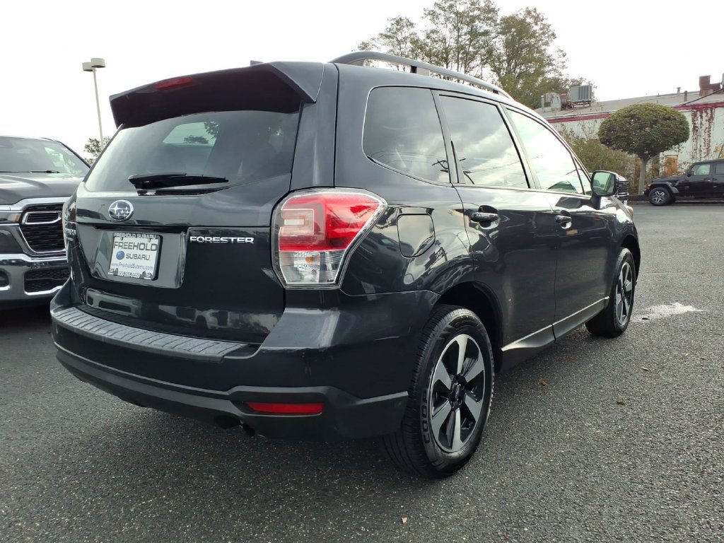 Used 2018 Subaru Forester 2.5i Premium w/ All-Weather Package AWD/4WD image 19