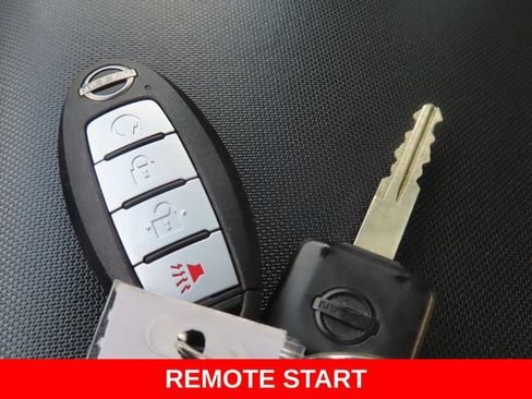 Used 2022 Nissan Frontier PRO-4X AWD/4WD image 37