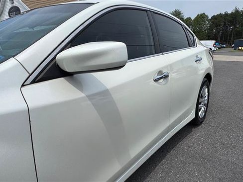Used 2014 Nissan Altima 2.5 S FWD image 16
