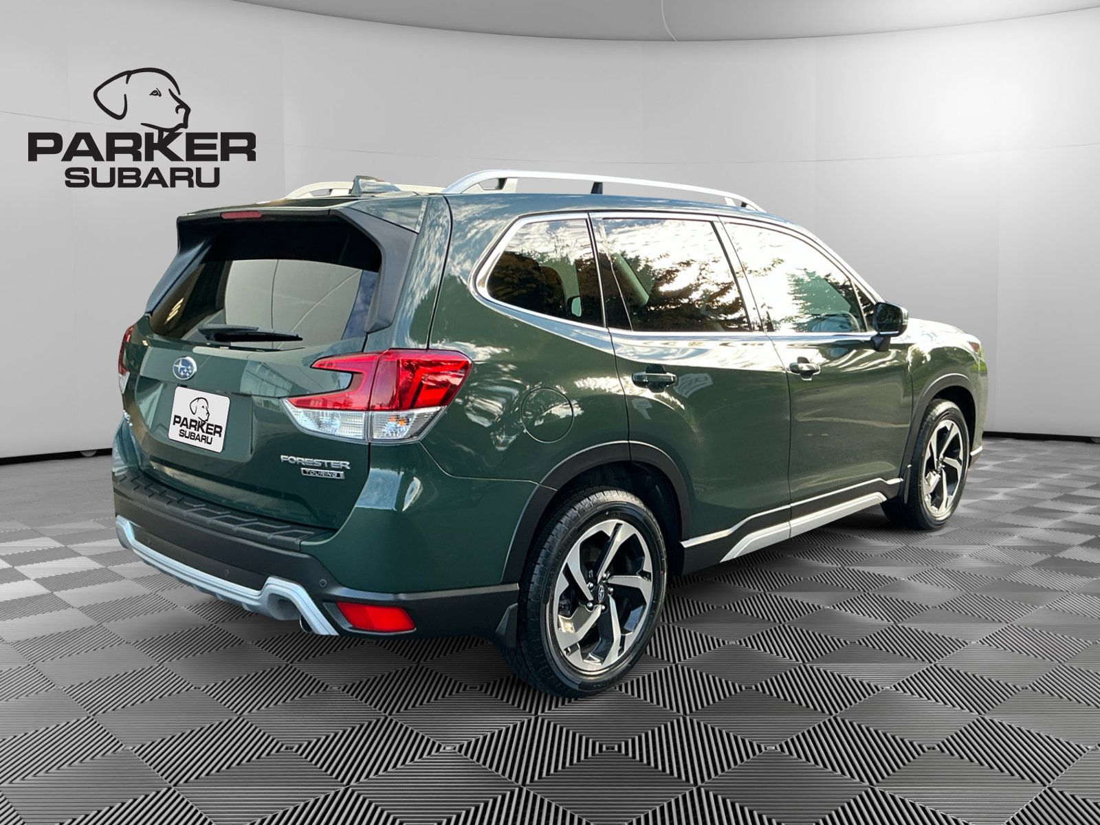 Used 2023 Subaru Forester Touring AWD/4WD image 5