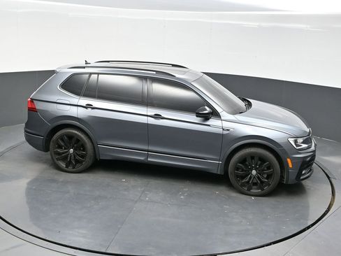 Used 2021 Volkswagen Tiguan SE R-Line image 44