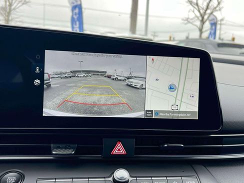 Used 2025 Hyundai Elantra SEL image 25