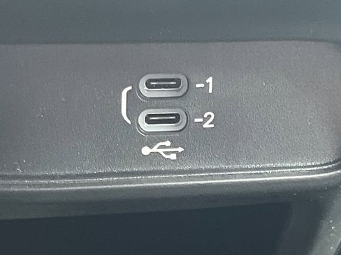 New 2026 Chrysler Pacifica Select image 10