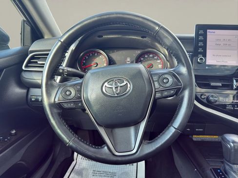 Used 2021 Toyota Camry XSE image 10