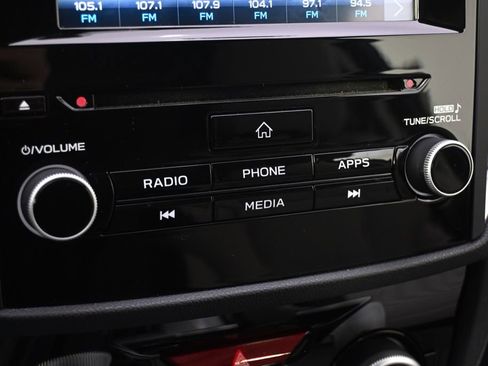 Used 2023 Subaru Forester Premium image 29