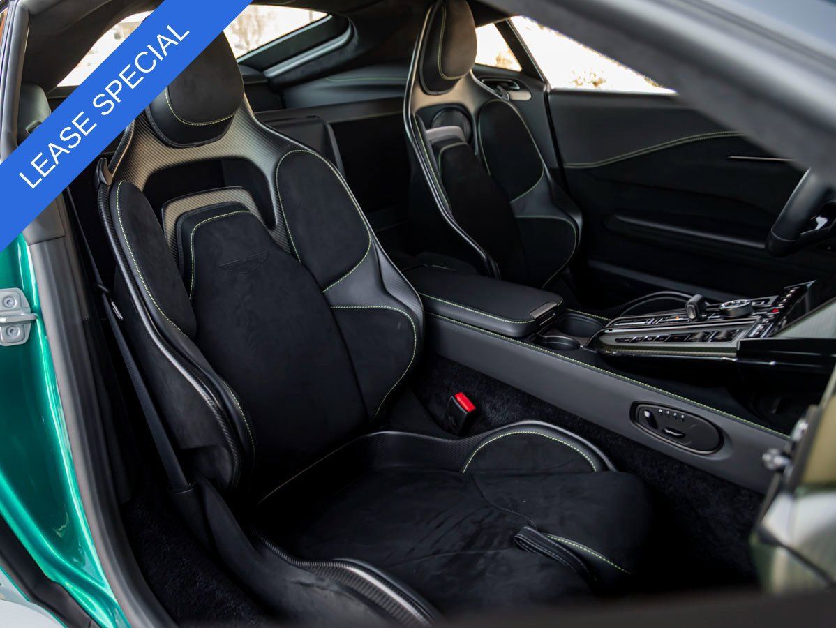 Used 2025 Aston Martin V8 Vantage Coupe RWD image 21