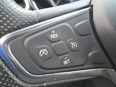 Used 2019 Chevrolet Equinox LT FWD image 12