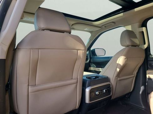 Used 2022 Ford Expedition Limited RWD image 17