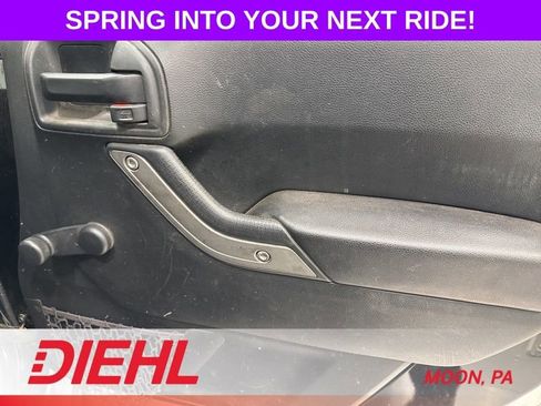 Used 2017 Jeep Wrangler Sport AWD/4WD image 13