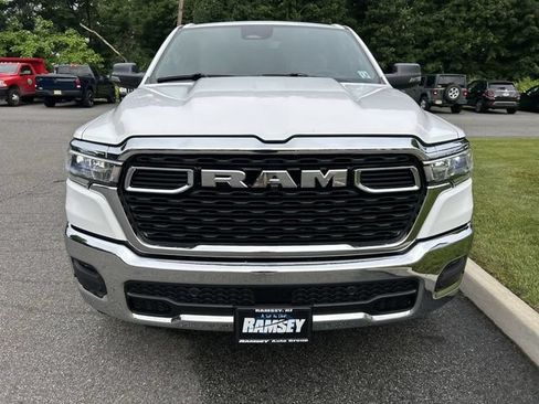 Used 2025 RAM 1500 Big Horn AWD/4WD image 3