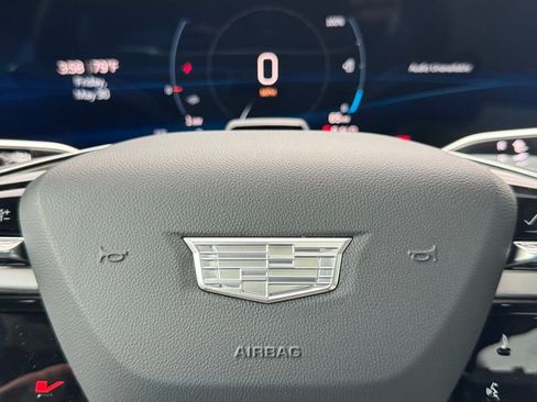 New 2026 Cadillac Vistiq Luxury image 25