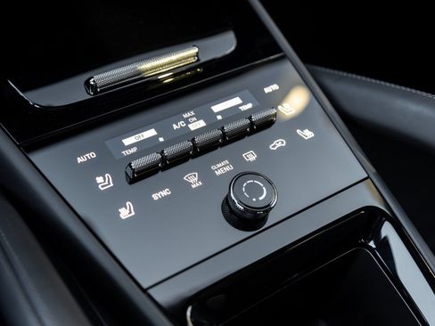 Certified 2026 Porsche Cayenne S AWD/4WD image 27