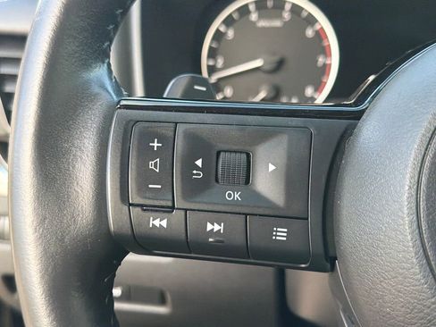 Used 2021 Nissan Rogue SV w/ Premium Package AWD/4WD image 30