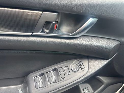 Used 2021 Honda Accord Sport image 15