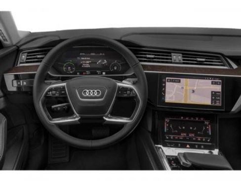 Used 2021 Audi e-tron Premium w/ Convenience Plus Package image 7
