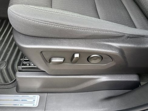 Used 2024 GMC Sierra 1500 Elevation image 16