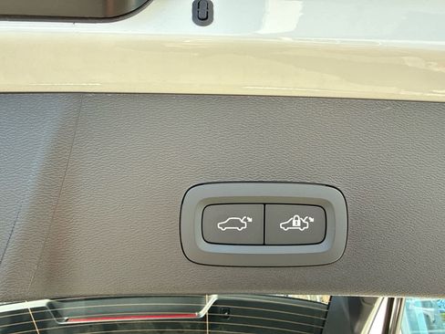 New 2026 Volvo EX40 Plus w/ Climate Package RWD image 20