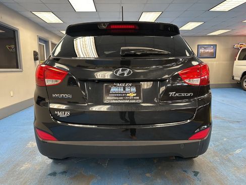 Used 2011 Hyundai Tucson GLS w/ Navigation Pkg 2 image 7