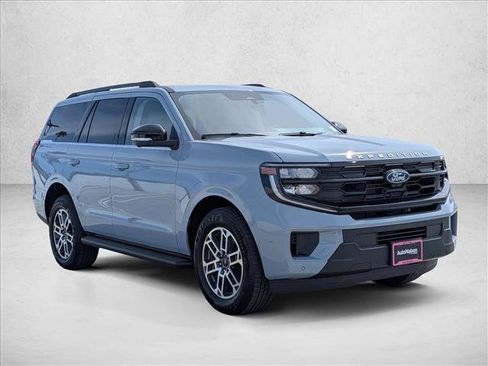 New 2026 Ford Expedition Active RWD image 14