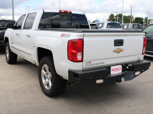 Used 2016 Chevrolet Silverado 1500 LTZ Z71 w/ LTZ Plus Package AWD/4WD image 6
