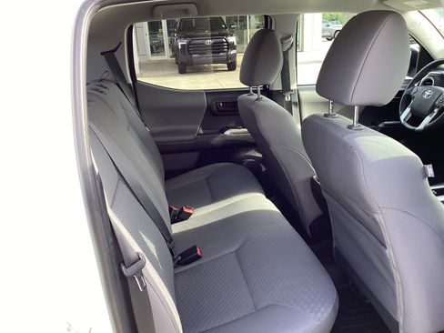 Used 2023 Toyota Tacoma SR5 w/ Technology Package AWD/4WD image 11