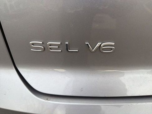 Used 2023 Volkswagen Atlas Cross Sport SEL R-Line image 13