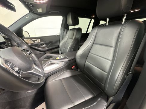 Used 2022 Mercedes-Benz GLS 450 4MATIC image 9