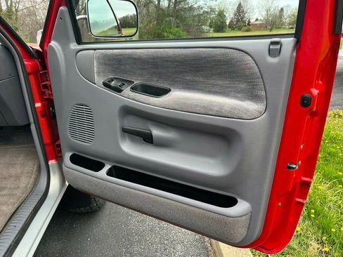 Used 1997 Dodge Ram 1500 Truck 4x4 Regular Cab image 49