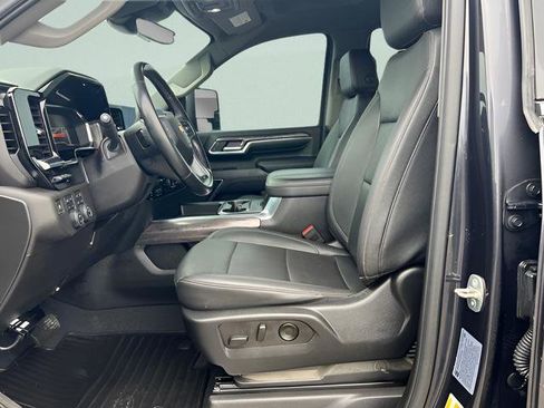 Used 2024 Chevrolet Silverado 3500 LTZ image 13