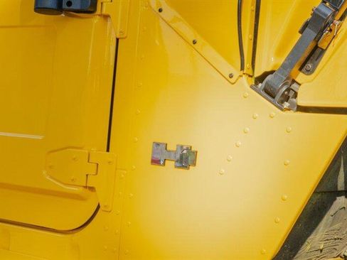 Used 1998 HUMMER H1 4-Door Open Top image 33