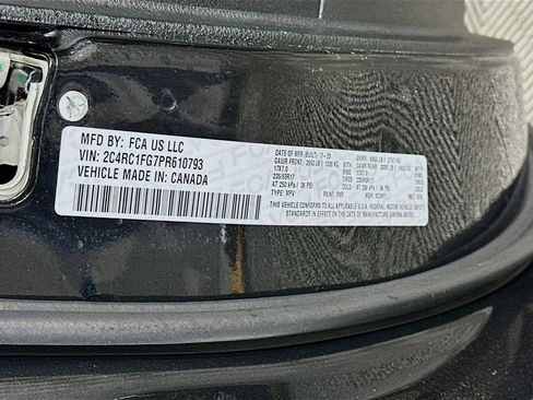 Used 2023 Chrysler Pacifica Touring image 34