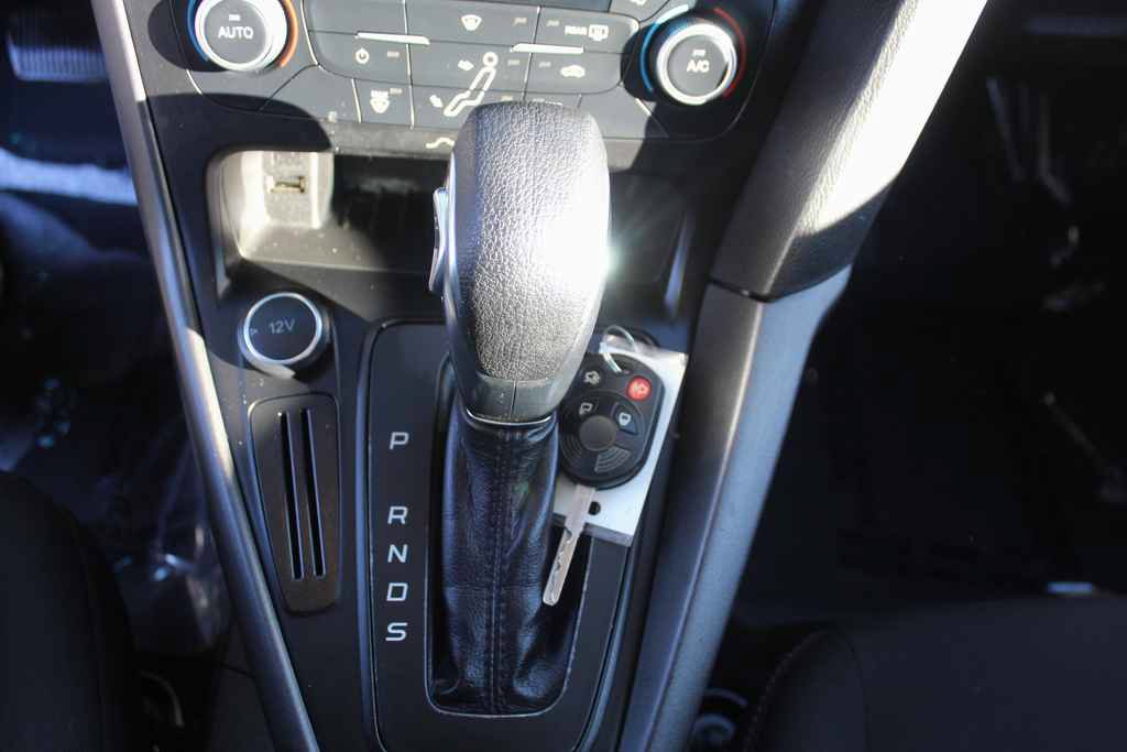 Used 2017 Ford Focus SEL FWD image 23