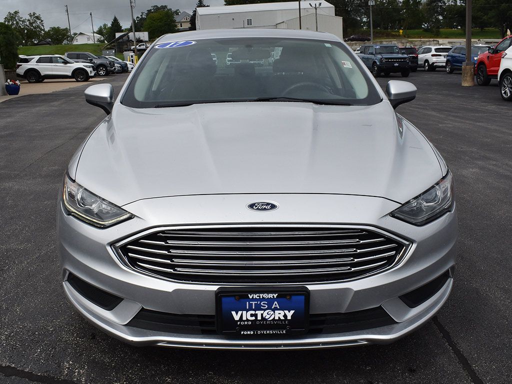 Used 2017 Ford Fusion SE w/ Fusion SE Technology Package FWD image 20