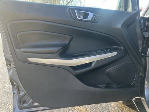 Used 2020 Ford EcoSport Titanium image 17