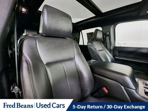Used 2021 Ford Expedition XLT image 32