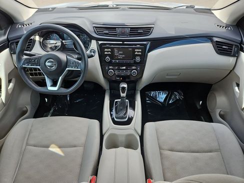 Used 2018 Nissan Rogue Sport SV FWD image 23
