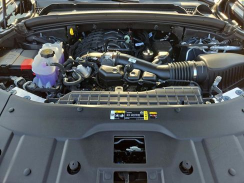 New 2025 Jeep Grand Cherokee Altitude RWD image 33