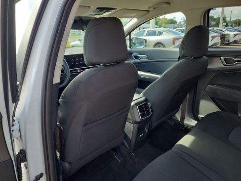 New 2026 Kia Sportage LX FWD image 16