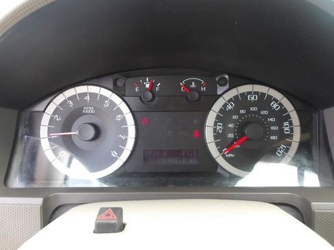 Used 2011 Ford Escape XLS w/ 102A Rapid Spec Order Code image 21