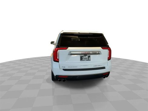 Used 2022 GMC Yukon XL Denali w/ Denali Premium Package image 7