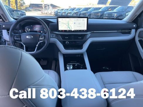 Used 2025 Ford Explorer Platinum w/ Ultimate Package image 18
