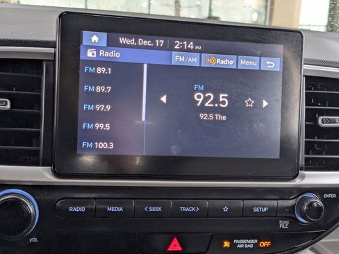 Certified 2023 Hyundai Venue SEL image 22