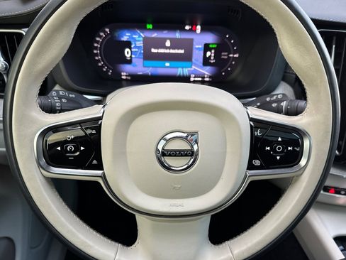 Used 2023 Volvo XC60 T8 Ultimate image 26